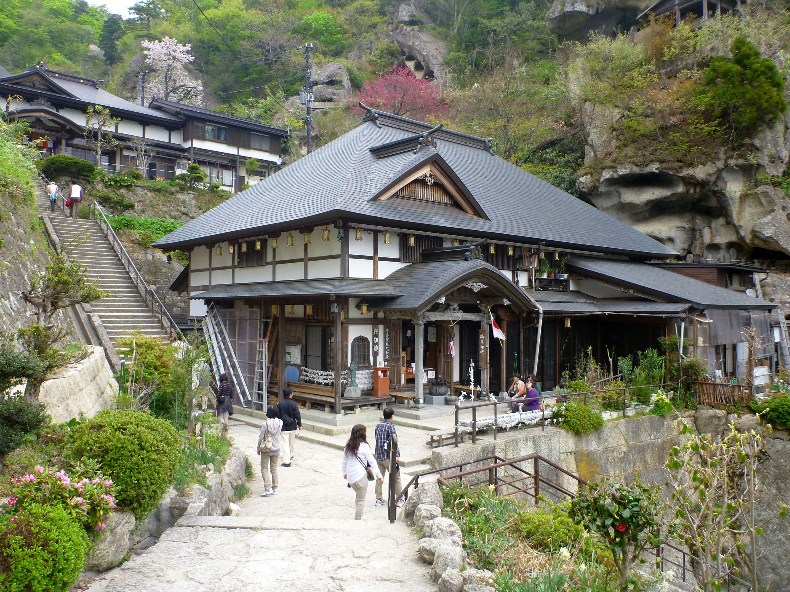 立石寺 (山寺) — Photo by Kzaral, CC BY 2.0 via Wikimedia Commons